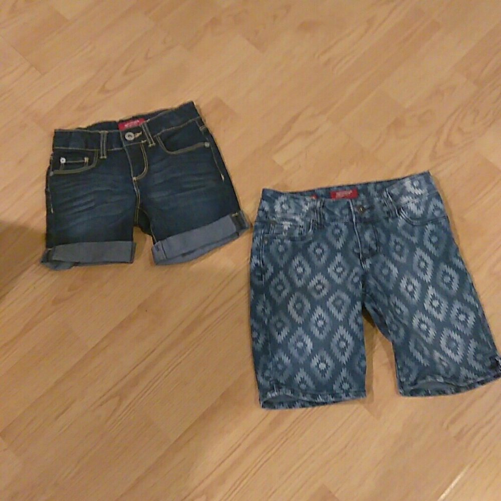 Bundle of girls Bermuda shorts